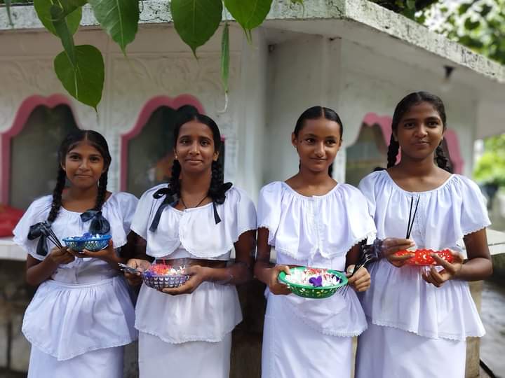 පෙර පොහොය වැඩසටහන 